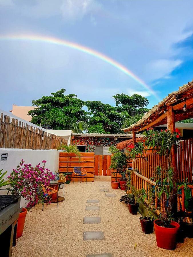 Wabi Hostel Плая дел Кармен Екстериор снимка