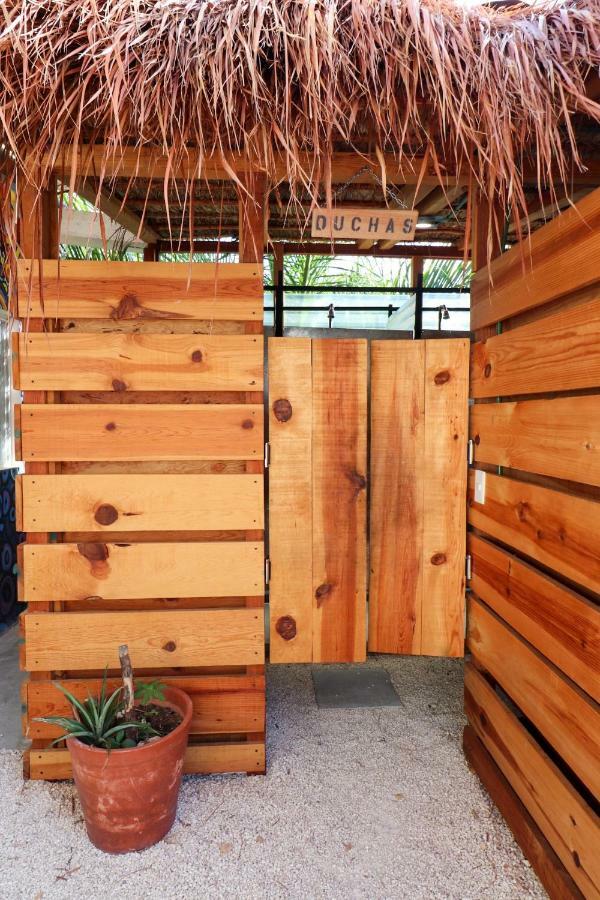 Wabi Hostel Плая дел Кармен Екстериор снимка