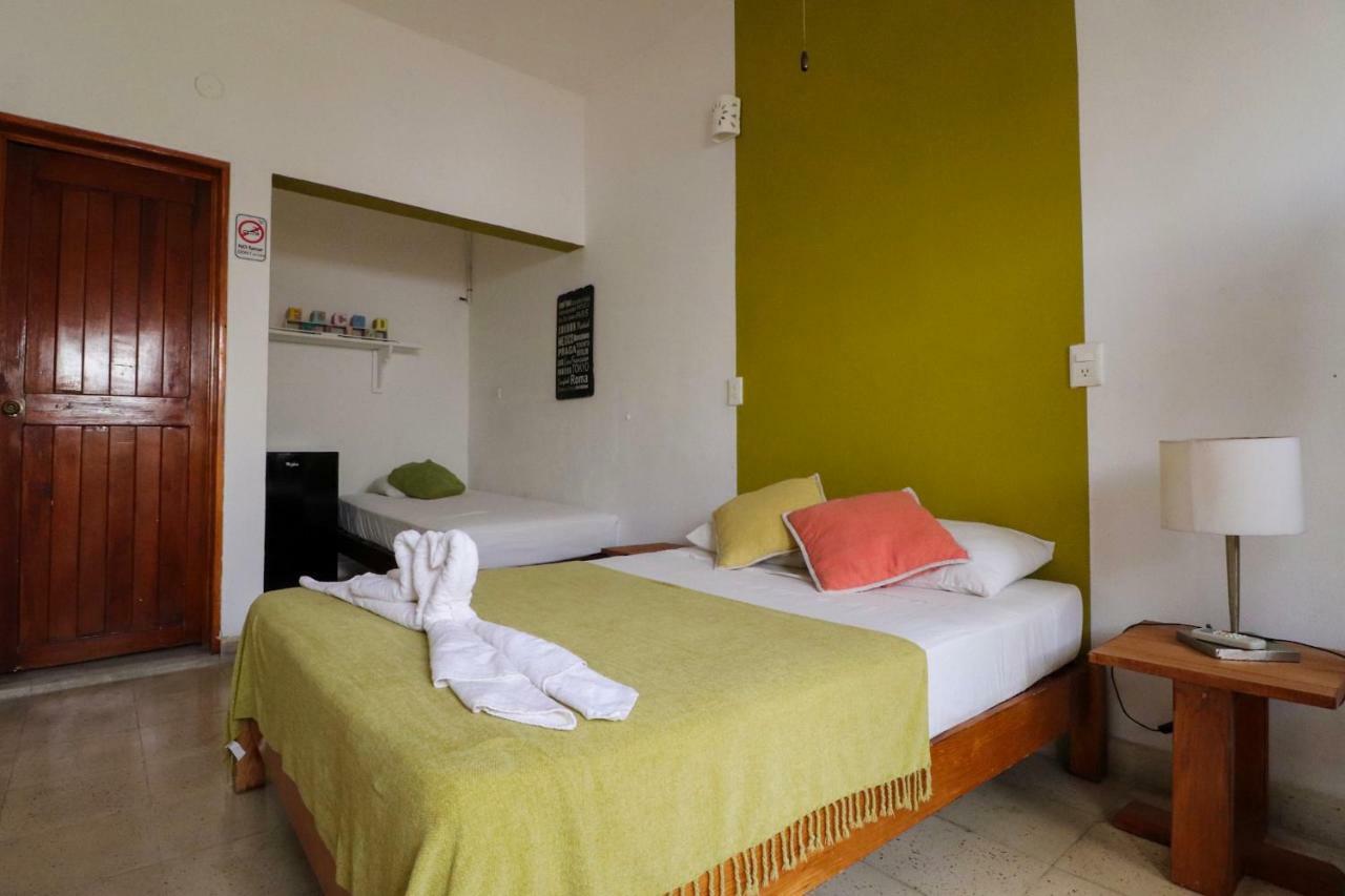 Wabi Hostel Плая дел Кармен Екстериор снимка