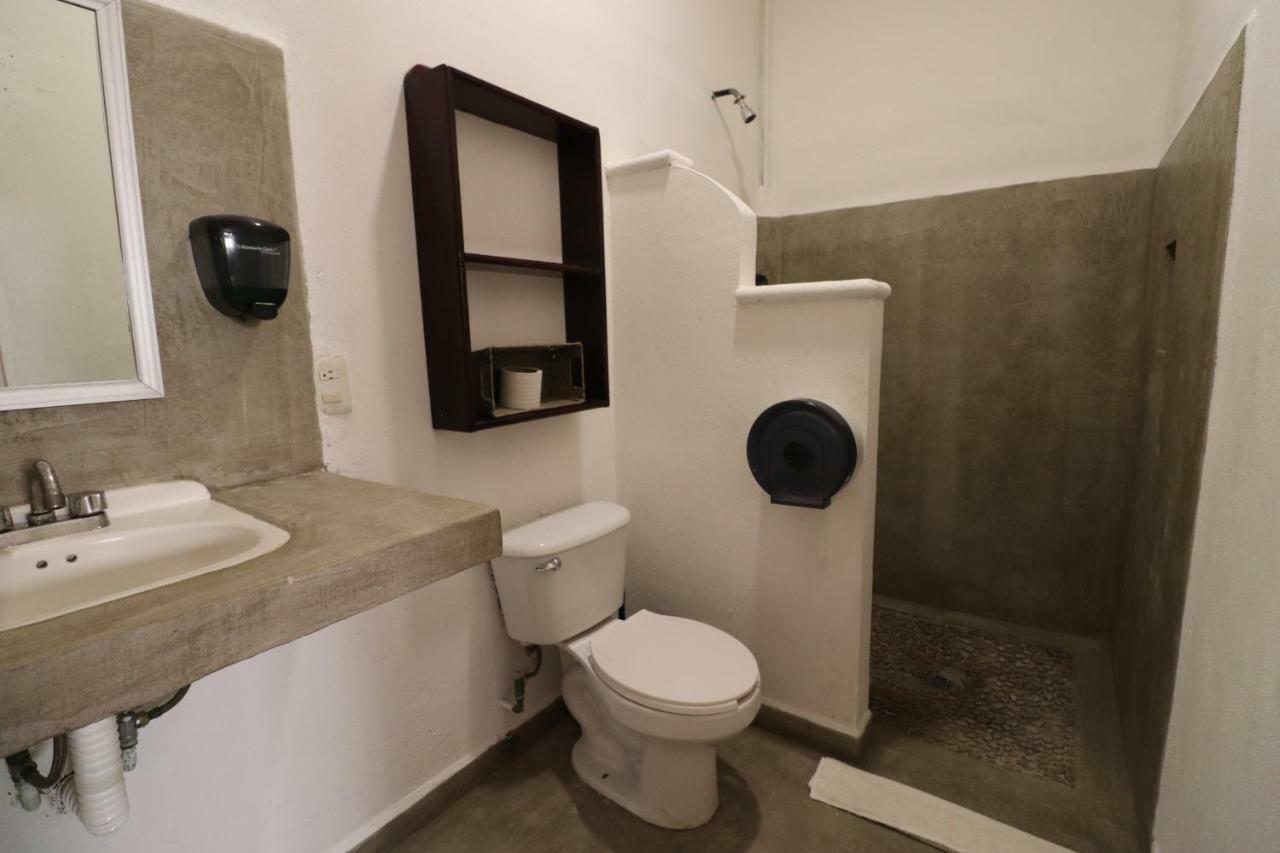 Wabi Hostel Плая дел Кармен Екстериор снимка